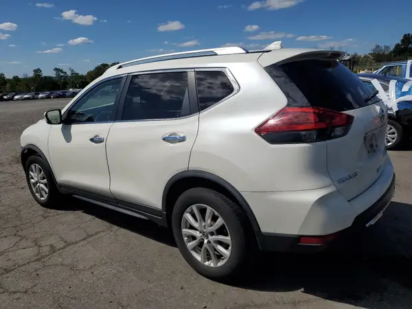 JN8AT2MV6KW381564 2019 NISSAN ROGUE - Image 2