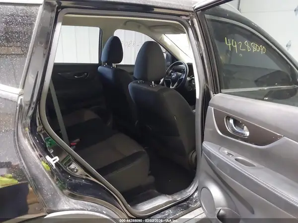 JN8AT2MV6KW384822 2019 NISSAN ROGUE - Image 8