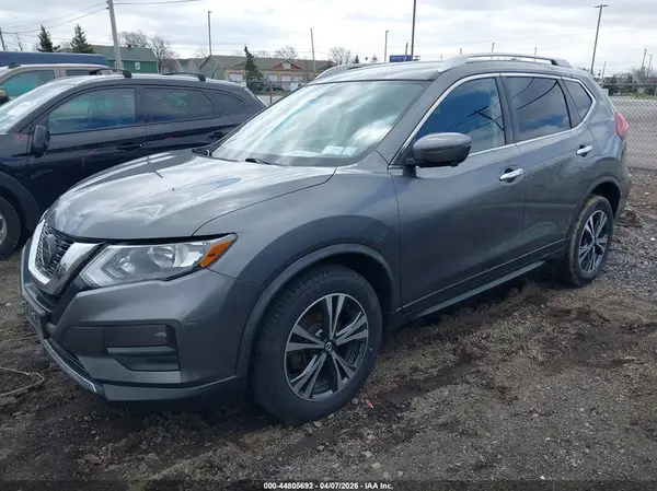 JN8AT2MV6KW385761 2019 NISSAN ROGUE - Image 2