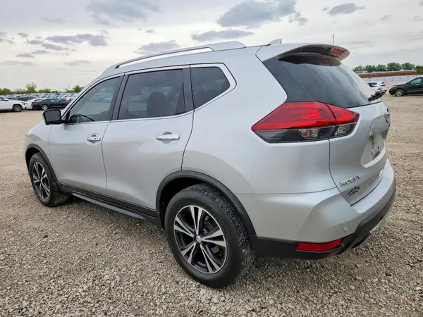 JN8AT2MV6KW386604 2019 NISSAN ROGUE - Image 2