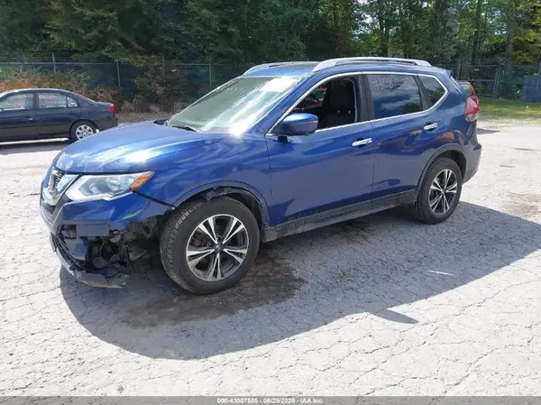 JN8AT2MV6KW388496 2019 NISSAN ROGUE - Image 2