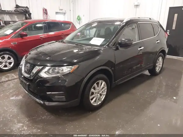 JN8AT2MV6KW389759 2019 NISSAN ROGUE - Image 2