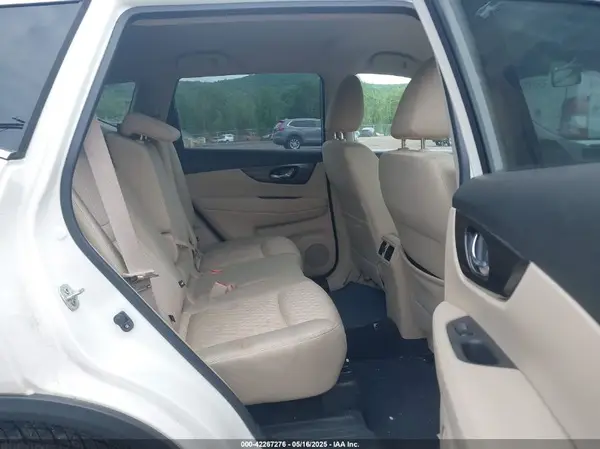 JN8AT2MV6KW392273 2019 NISSAN ROGUE - Image 8