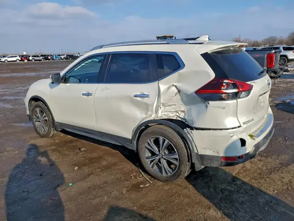 JN8AT2MV6KW396579 2019 NISSAN ROGUE - Image 2