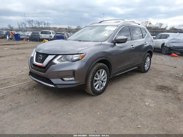 JN8AT2MV6KW397117 2019 NISSAN ROGUE - Image 2