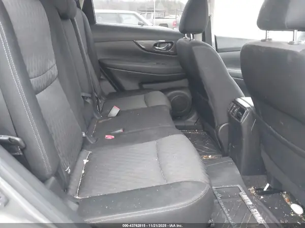 JN8AT2MV6KW397599 2019 NISSAN ROGUE - Image 8