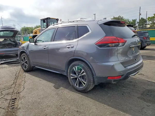 JN8AT2MV6KW400422 2019 NISSAN ROGUE - Image 2