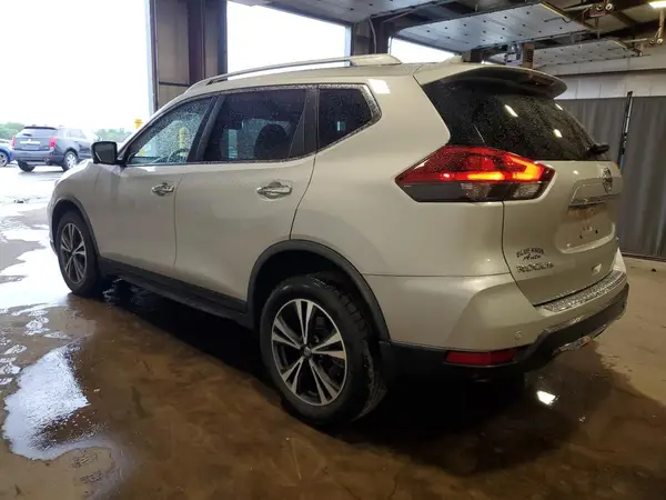 JN8AT2MV6KW400811 2019 NISSAN ROGUE - Image 2