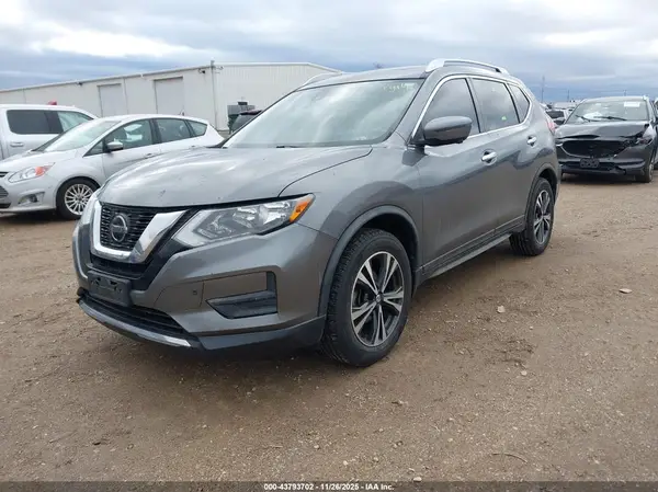 JN8AT2MV6KW402316 2019 NISSAN ROGUE - Image 2