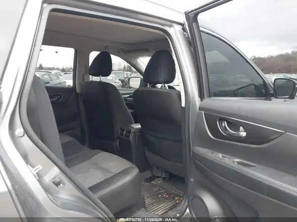 JN8AT2MV6KW402316 2019 NISSAN ROGUE - Image 8