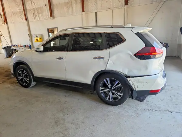 JN8AT2MV6LW105483 2020 NISSAN ROGUE - Image 2