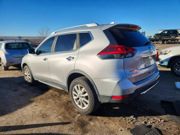 JN8AT2MV6LW112479 2020 NISSAN ROGUE - Image 2