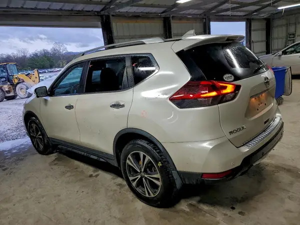 JN8AT2MV6LW122364 2020 NISSAN ROGUE - Image 2