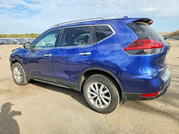 JN8AT2MV6LW130268 2020 NISSAN ROGUE - Image 2