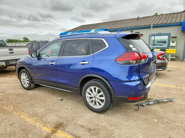 JN8AT2MV6LW137897 2020 NISSAN ROGUE - Image 2
