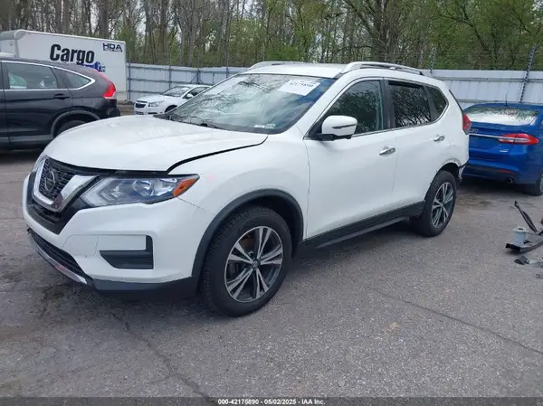 JN8AT2MV6LW138404 2020 NISSAN ROGUE - Image 2