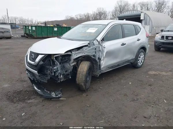 JN8AT2MV6LW140184 2020 NISSAN ROGUE - Image 2