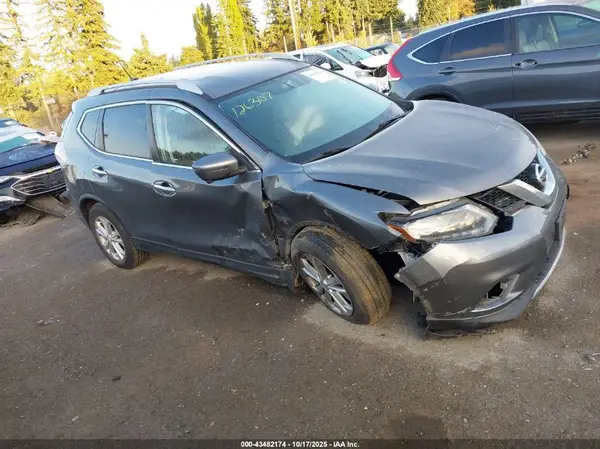 JN8AT2MV7GW136117 2016 NISSAN ROGUE - Image 1