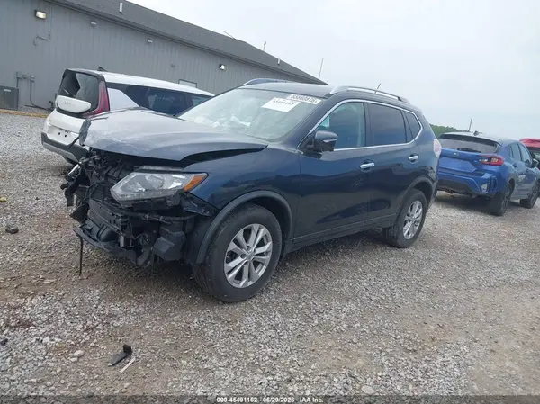 JN8AT2MV7GW148994 2016 NISSAN ROGUE - Image 2