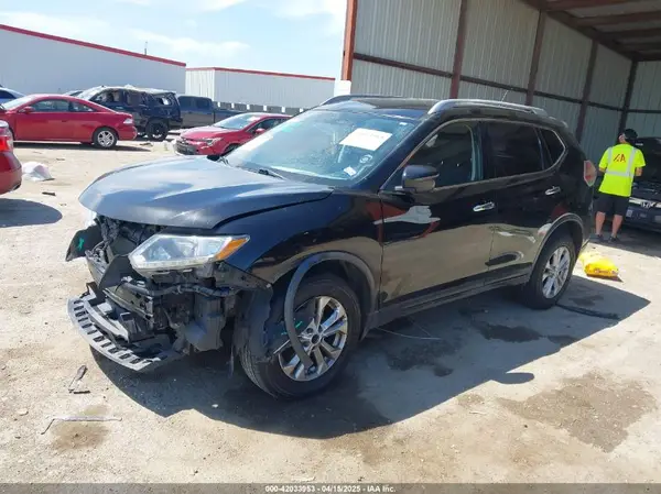 JN8AT2MV7GW151135 2016 NISSAN ROGUE - Image 2