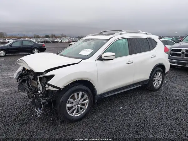 JN8AT2MV7HW002824 2017 NISSAN ROGUE - Image 2
