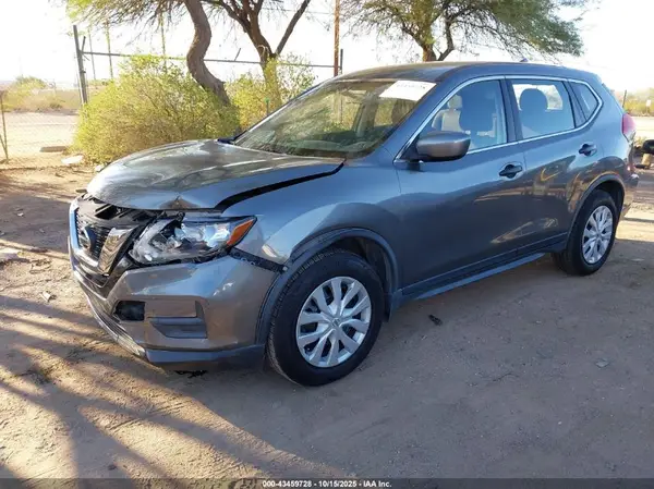 JN8AT2MV7HW004184 2017 NISSAN ROGUE - Image 2
