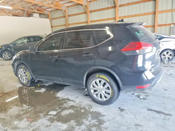 JN8AT2MV7HW007960 2017 NISSAN ROGUE - Image 2