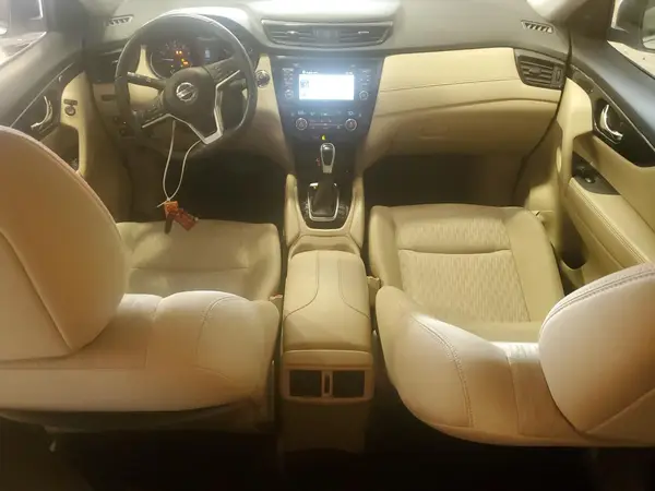 JN8AT2MV7HW008719 2017 NISSAN ROGUE - Image 8