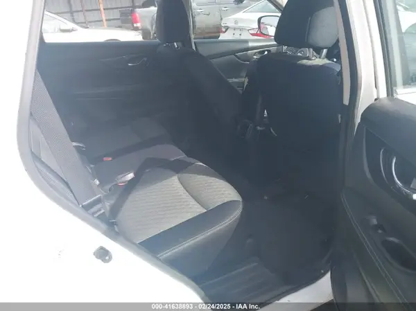 JN8AT2MV7HW010163 2017 NISSAN ROGUE - Image 8