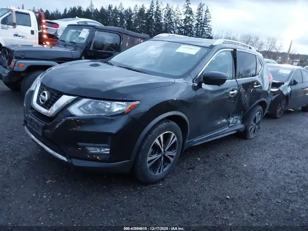 JN8AT2MV7HW011829 2017 NISSAN ROGUE - Image 2
