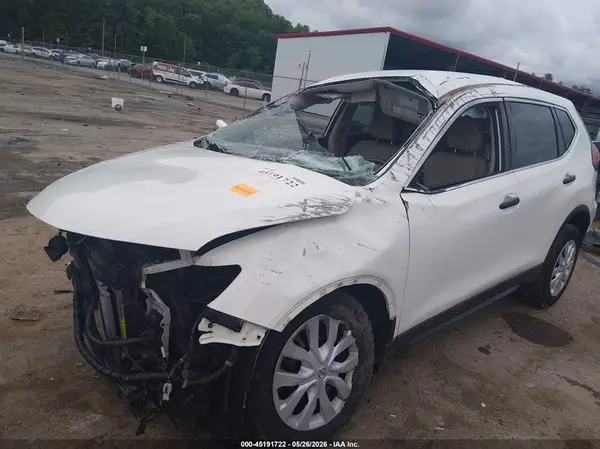 JN8AT2MV7HW012785 2017 NISSAN ROGUE - Image 2