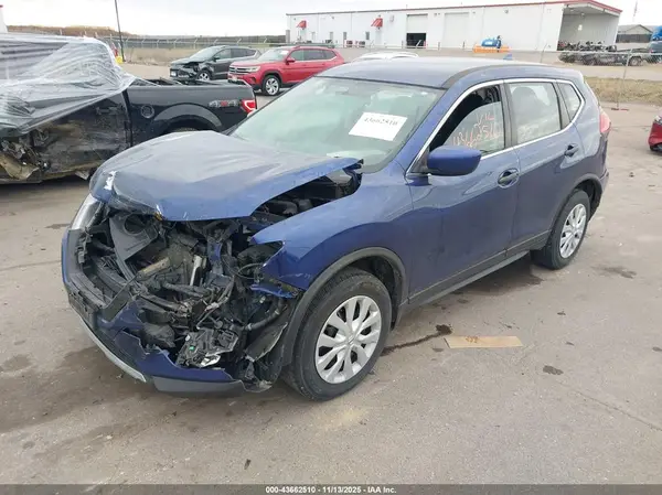 JN8AT2MV7HW015492 2017 NISSAN ROGUE - Image 2