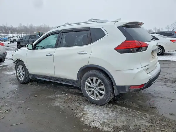 JN8AT2MV7HW016755 2017 NISSAN ROGUE - Image 2