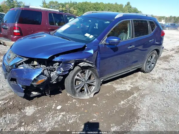 JN8AT2MV7HW017842 2017 NISSAN ROGUE - Image 2