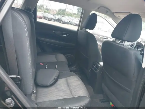 JN8AT2MV7HW020644 2017 NISSAN ROGUE - Image 8