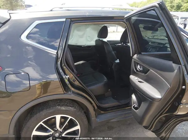 JN8AT2MV7HW024211 2017 NISSAN ROGUE - Image 8
