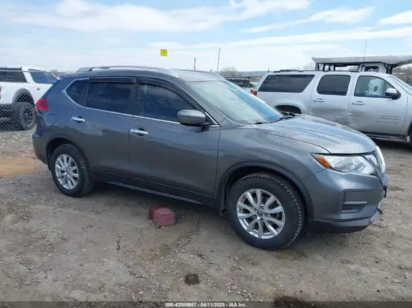 JN8AT2MV7HW025973 2017 NISSAN ROGUE - Image 1
