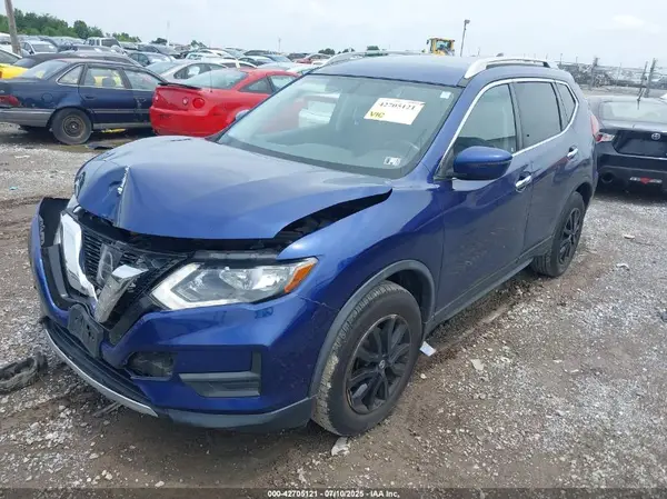 JN8AT2MV7HW027836 2017 NISSAN ROGUE - Image 2
