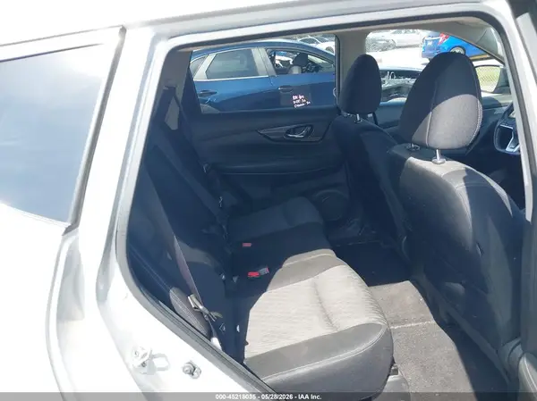 JN8AT2MV7HW250393 2017 NISSAN ROGUE - Image 8
