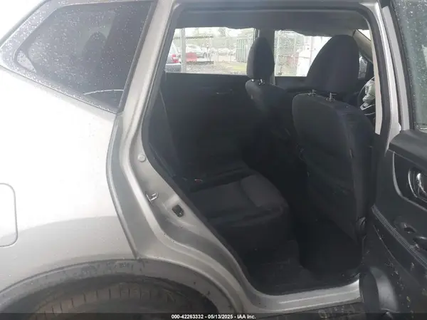 JN8AT2MV7HW251463 2017 NISSAN ROGUE - Image 8