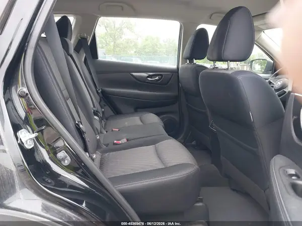 JN8AT2MV7HW252807 2017 NISSAN ROGUE - Image 8