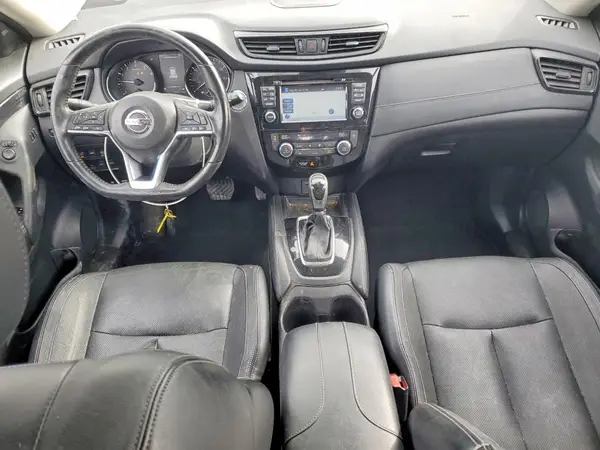 JN8AT2MV7HW254086 2017 NISSAN ROGUE - Image 8