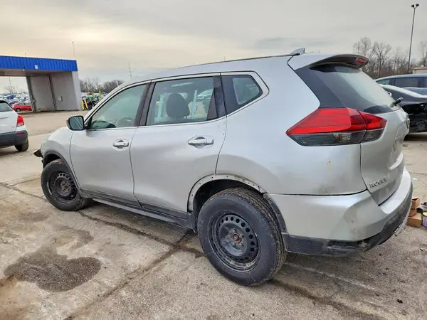 JN8AT2MV7HW254606 2017 NISSAN ROGUE - Image 2