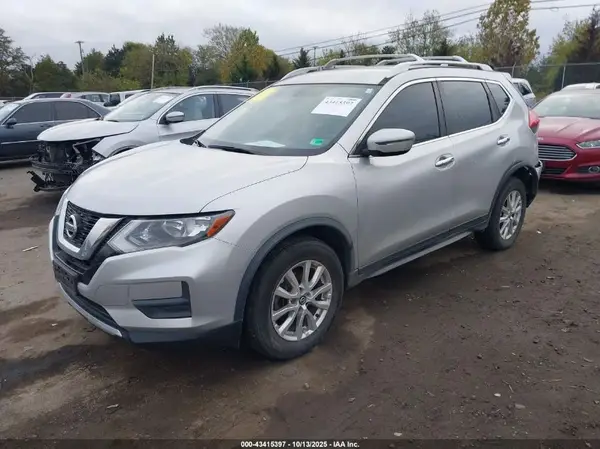 JN8AT2MV7HW256419 2017 NISSAN ROGUE - Image 2