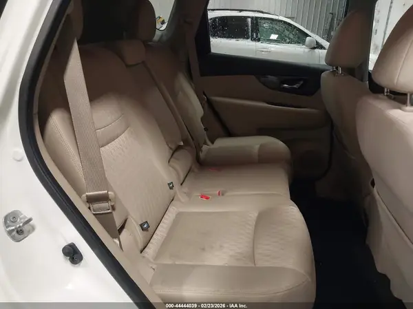 JN8AT2MV7HW257294 2017 NISSAN ROGUE - Image 8