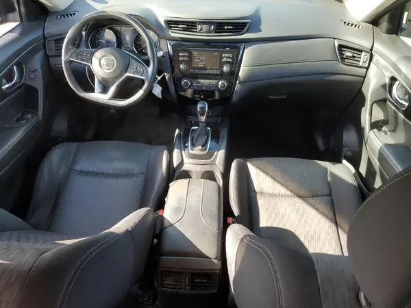 JN8AT2MV7HW257523 2017 NISSAN ROGUE - Image 8