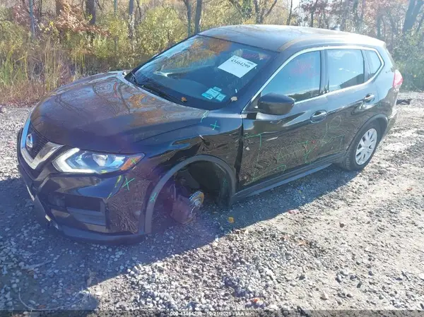 JN8AT2MV7HW258221 2017 NISSAN ROGUE - Image 2