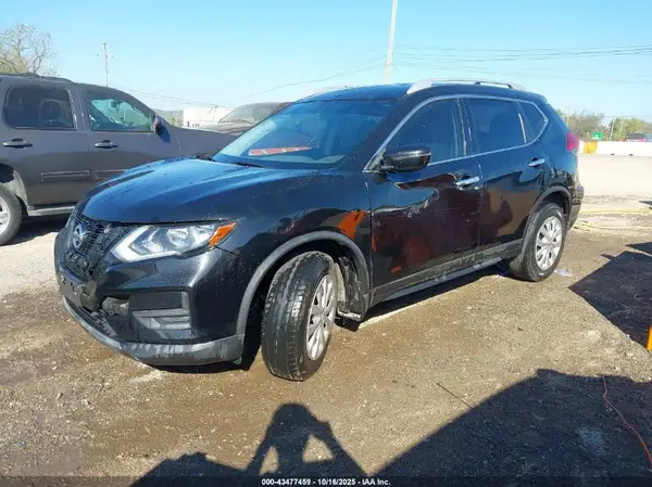JN8AT2MV7HW258834 2017 NISSAN ROGUE - Image 2