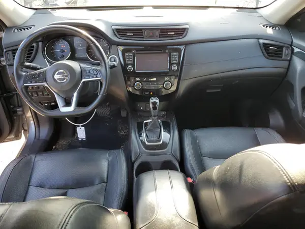 JN8AT2MV7HW260826 2017 NISSAN ROGUE - Image 8
