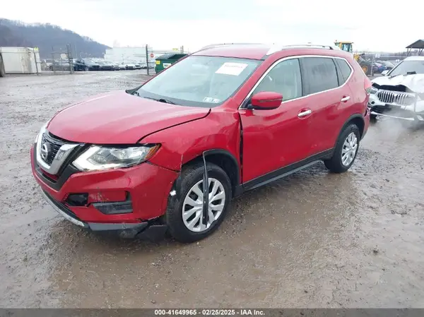 JN8AT2MV7HW262656 2017 NISSAN ROGUE - Image 2